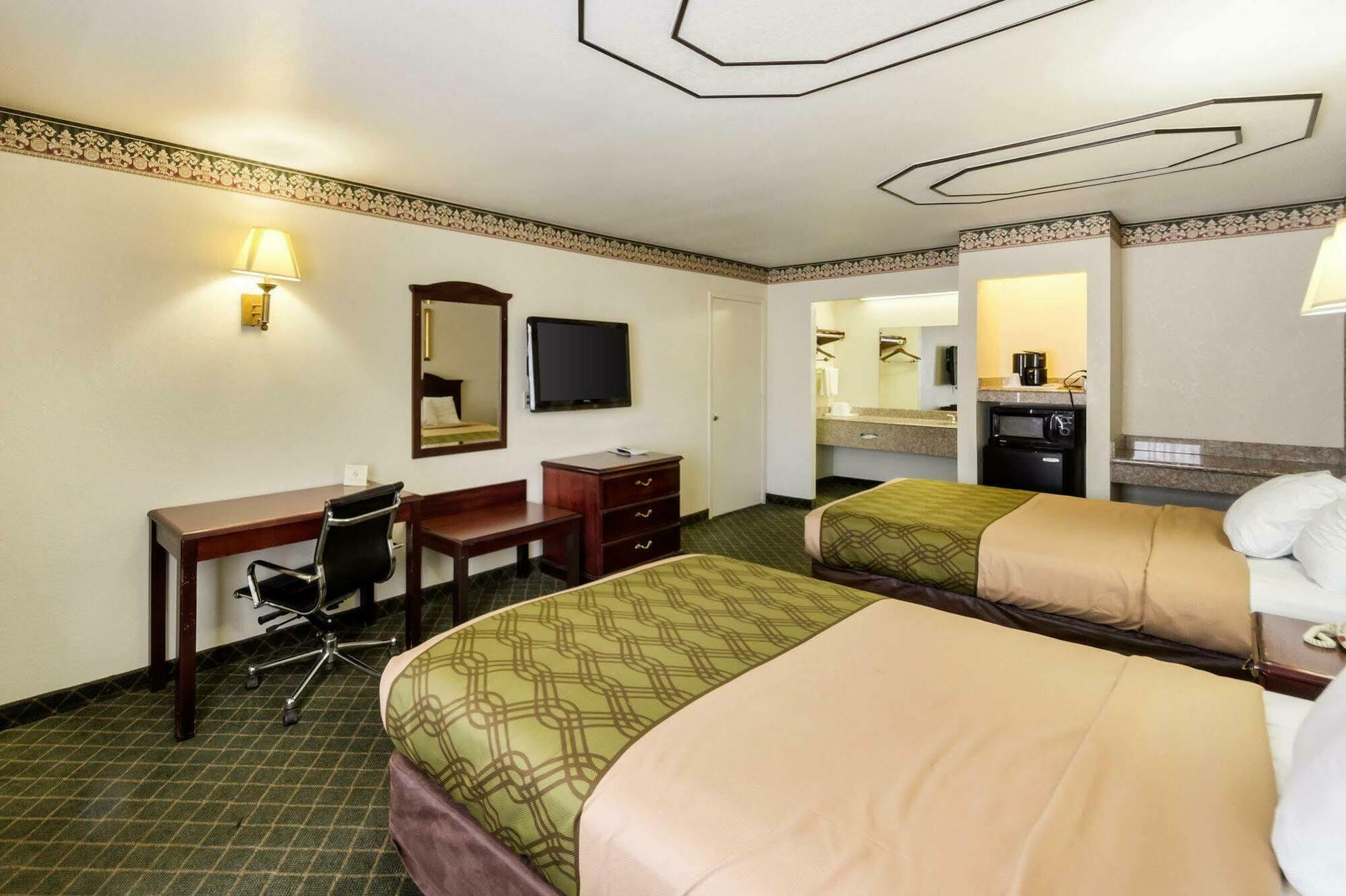Three Rivers Executive Inn & Suites By Oyo Luaran gambar